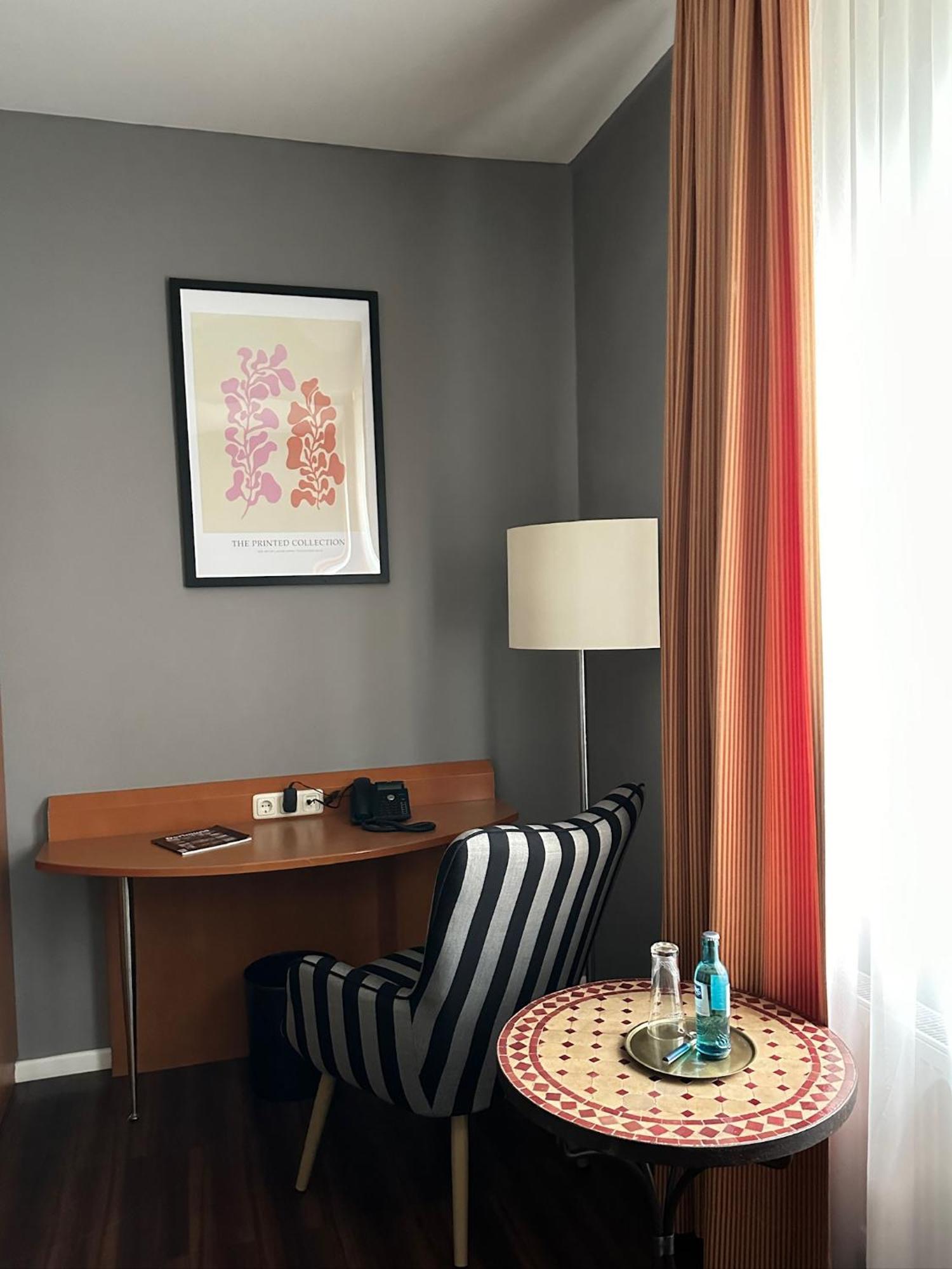 Hotel Ambiente Дортмунд Экстерьер фото