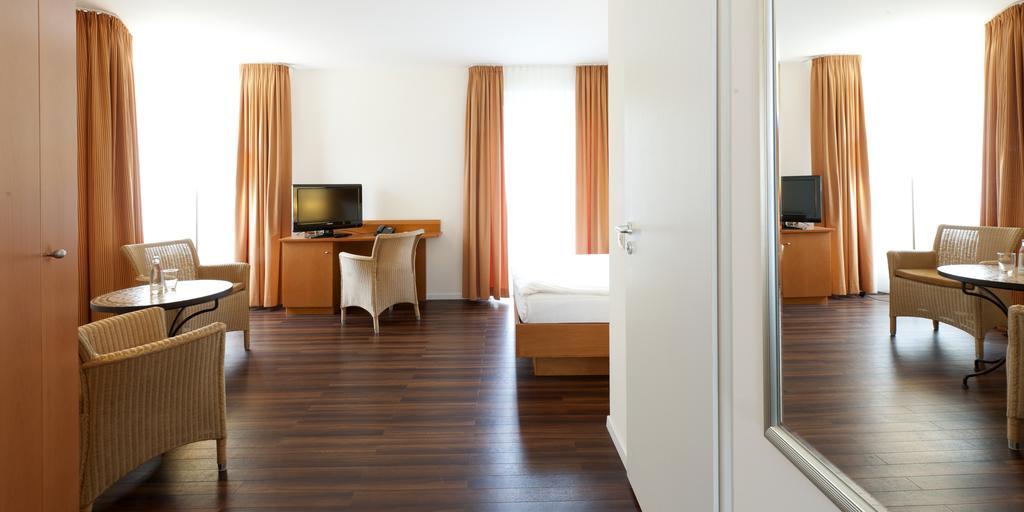 Hotel Ambiente Дортмунд Экстерьер фото